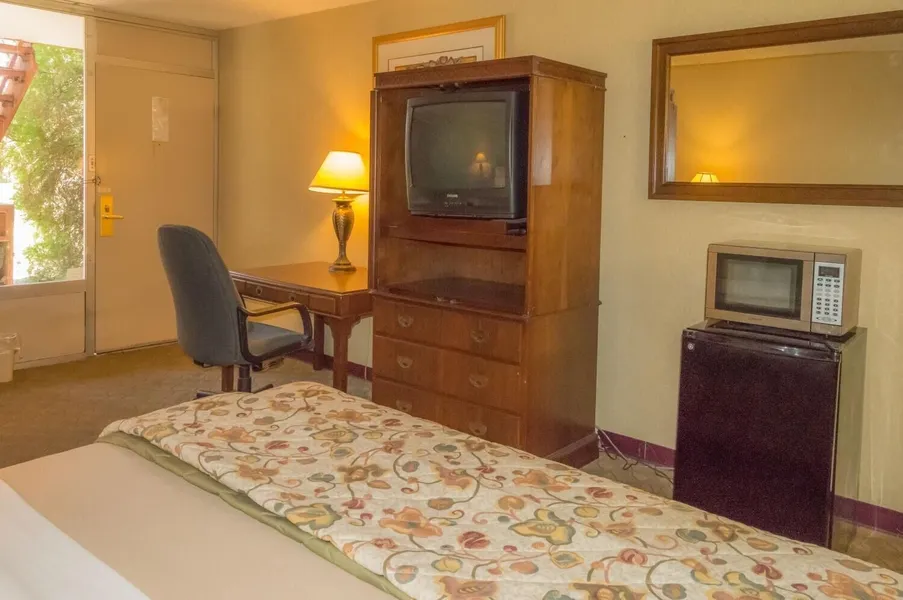 Executive Inn Hotel & Conference Centre hotel detail image 6
