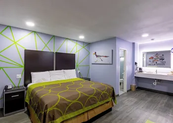 Executive Inn hotel thumbnail 2