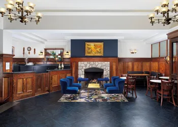 Huntingdon Hotel and Suites hotel thumbnail 3