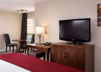 Huntingdon Hotel and Suites hotel thumbnail 6