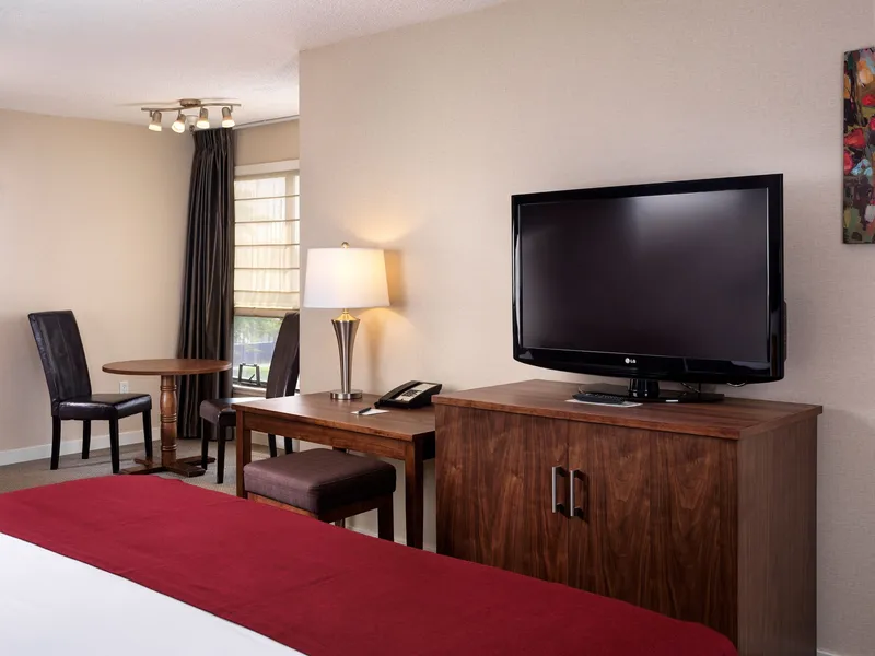 Huntingdon Hotel and Suites hotel detail image 6