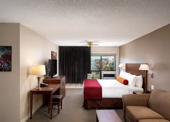 Huntingdon Hotel and Suites hotel thumbnail 7