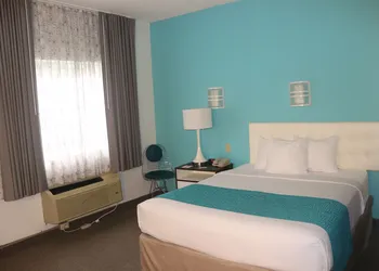 Howard Johnson by Wyndham Tifton GA I-75 hotel thumbnail 5