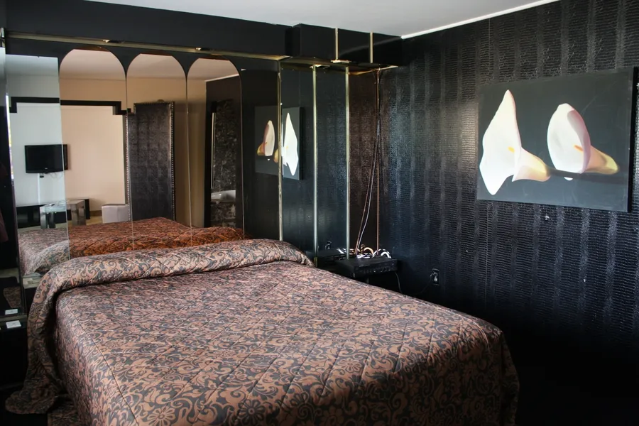 Grand Motel Saint-Hubert hotel detail image 2