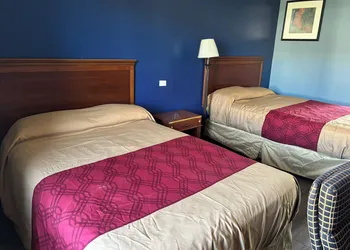 Budget Inn Express hotel thumbnail 5