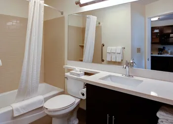 Candlewood Suites Manhattan by IHG hotel thumbnail 2