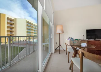 Peninsula Island Resort & Spa - Beach Front Property at South Padre Island hotel thumbnail 2
