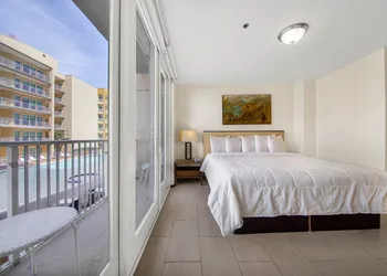 Peninsula Island Resort & Spa - Beach Front Property at South Padre Island hotel thumbnail 6