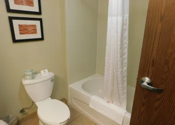 Comfort Inn St. Clairsville hotel thumbnail 5