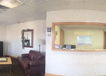 New SunFlower Inn hotel thumbnail 2