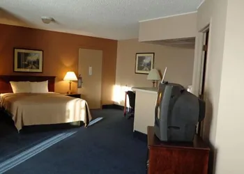 New SunFlower Inn hotel thumbnail 5