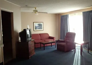 New SunFlower Inn hotel thumbnail 6