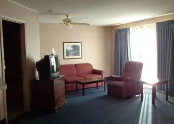New SunFlower Inn hotel thumbnail 6
