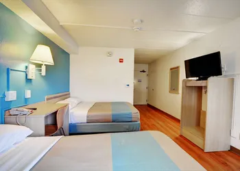 Motel 6 Newport, RI hotel thumbnail 8