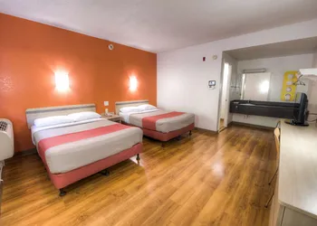 Motel 6 Niantic, CT - New London hotel thumbnail 7