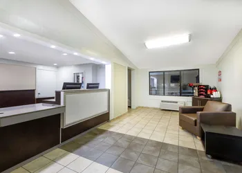 Travelodge by Wyndham Essington / Philadelphia Airport hotel thumbnail 3