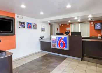 Motel 6 Tempe, AZ – Phoenix Airport – Priest Dr hotel thumbnail 2