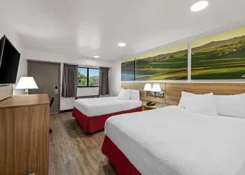 Days Inn by Wyndham Independence hotel thumbnail 7