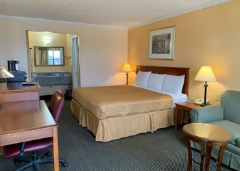 Regency Inn Fairfield hotel thumbnail 2