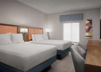 Hampton Inn & Suites Williston hotel thumbnail 3