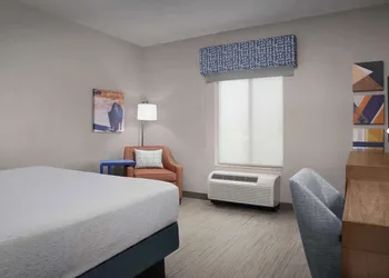 Hampton Inn & Suites Williston hotel thumbnail 4