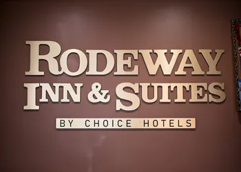 Rodeway Inn & Suites Bellflower hotel thumbnail 3