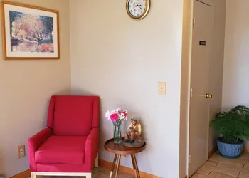 Budget Inn Express hotel thumbnail 2