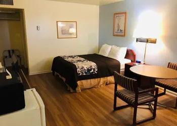 Budget Inn Express hotel thumbnail 7
