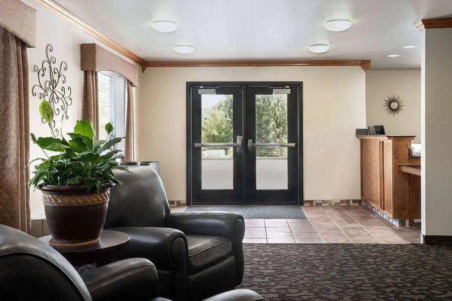 Travelodge by Wyndham McAlester hotel detail image 2