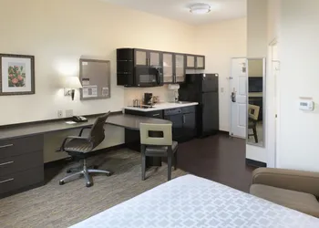 Candlewood Suites Odessa by IHG hotel thumbnail 3