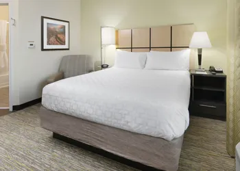 Candlewood Suites Odessa by IHG hotel thumbnail 4