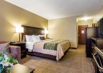 Quality Inn Harlan hotel thumbnail 4