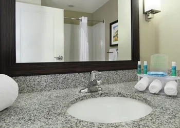 Holiday Inn Express & Suites Colorado Springs First & Main by IHG hotel thumbnail 2