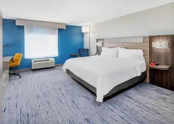 Holiday Inn Express & Suites Colorado Springs First & Main by IHG hotel thumbnail 4