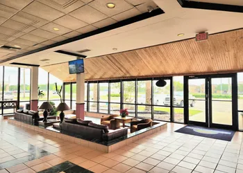Days Inn by Wyndham Bay City hotel thumbnail 4
