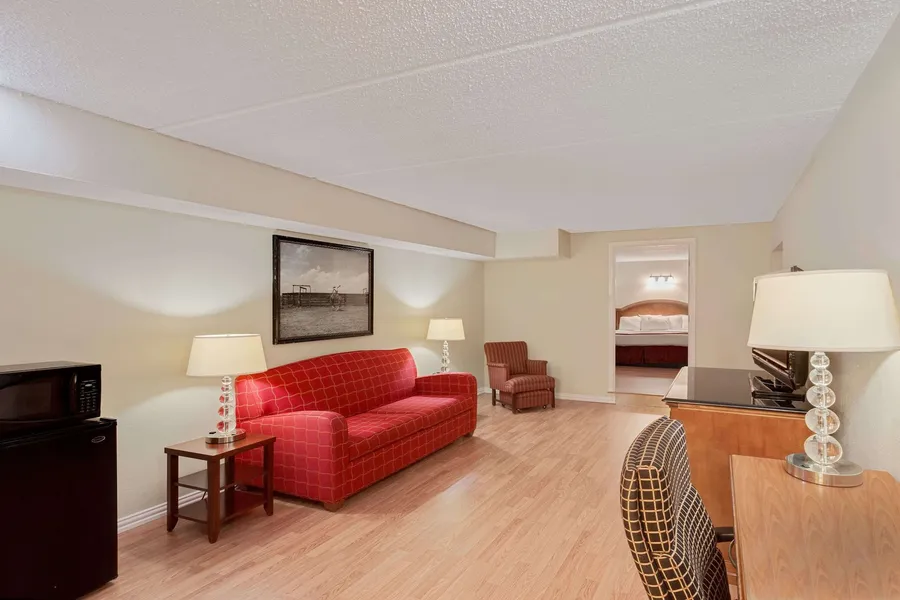 Days Inn by Wyndham Bay City hotel detail image 6