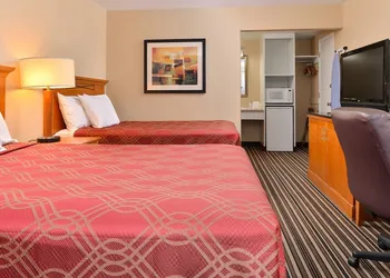 Econo Lodge Kennewick Tri-Cities hotel thumbnail 8
