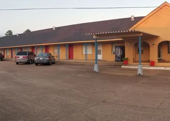 Budget Inn Magnolia hotel thumbnail 8