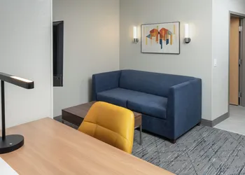 Holiday Inn Express Miami Airport Blue Lagoon Area by IHG hotel thumbnail 4