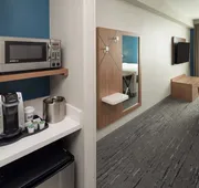 Holiday Inn Express Miami Airport Blue Lagoon Area by IHG hotel detail image 5