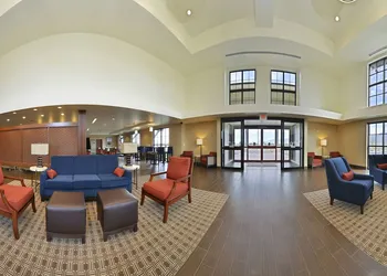 Comfort Suites Airport - University hotel thumbnail 2