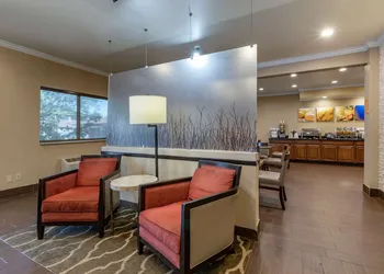 Comfort Inn & Suites Waterloo - Cedar Falls hotel thumbnail 2