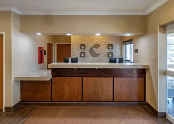 Comfort Inn & Suites Waterloo - Cedar Falls hotel thumbnail 3
