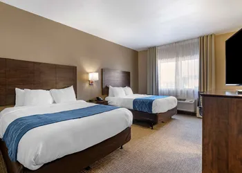 Comfort Inn & Suites Waterloo - Cedar Falls hotel thumbnail 8
