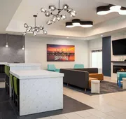 La Quinta Inn & Suites by Wyndham Gonzales LA hotel detail image 5