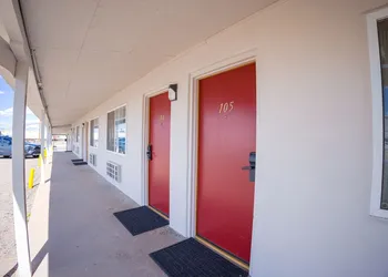 Holiday Motel Lordsburg I-10 hotel thumbnail 2