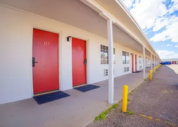 Holiday Motel Lordsburg I-10 hotel thumbnail 3