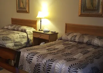 Shorebird Inn hotel thumbnail 7