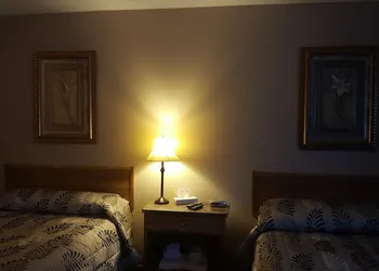 Shorebird Inn hotel thumbnail 8