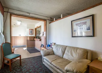 Rodeway Inn Cheyenne I-80 East hotel thumbnail 2